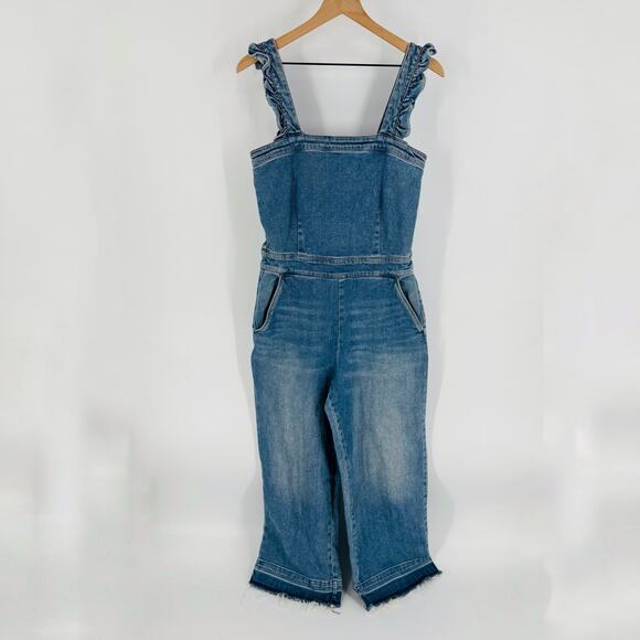 Blank NYC Denim Overalls Women’s Size 29 Blue Wide Leg Cropped Jumpsuit Raw Hem - Picture 2 of 11